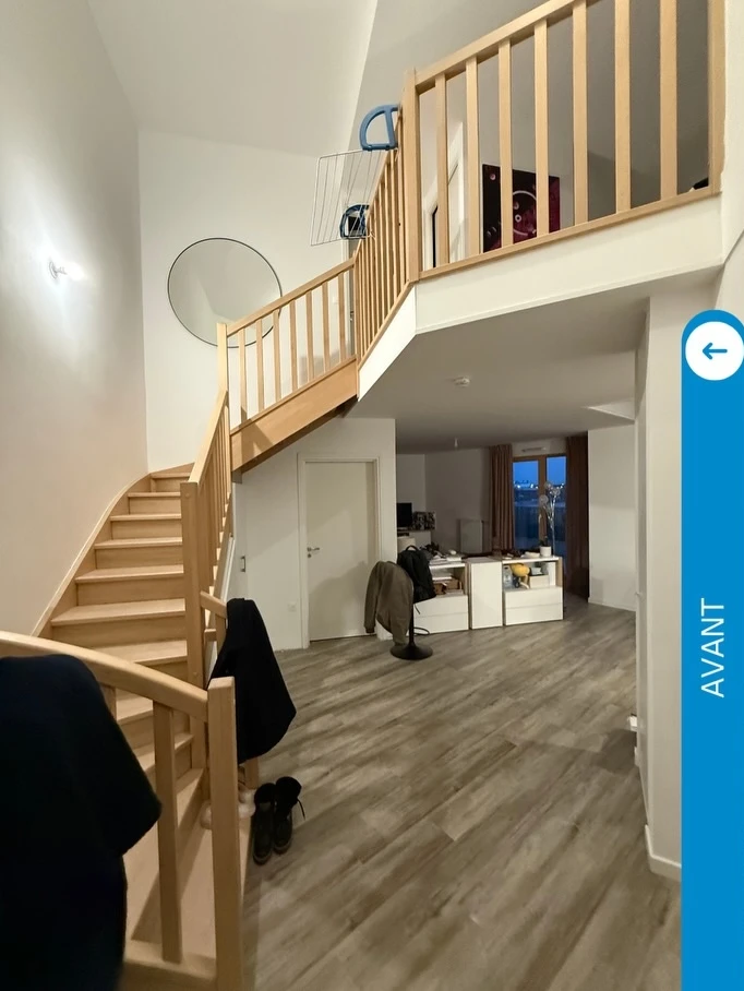Avant rénovation entrée carrelage daté