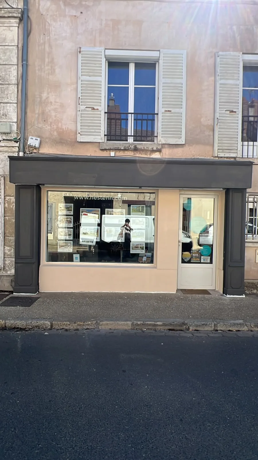 Première Impression — Local professionnel